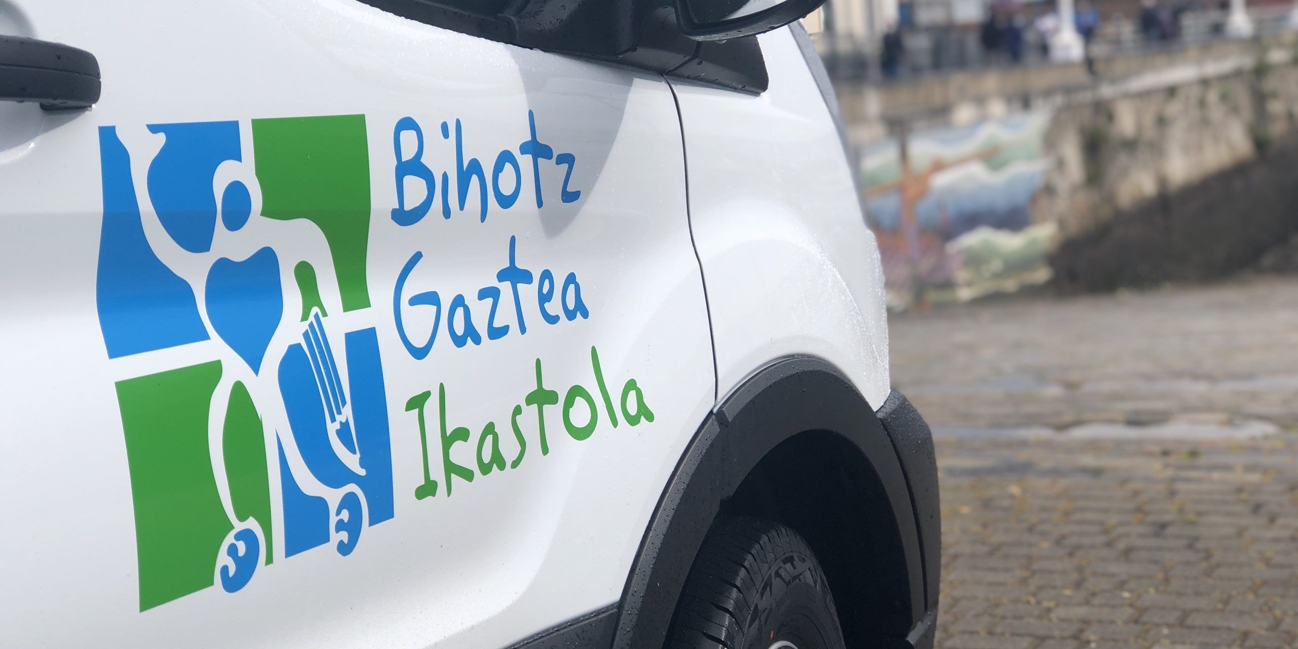Furgoneta Bihotz Gaztea Ikastola